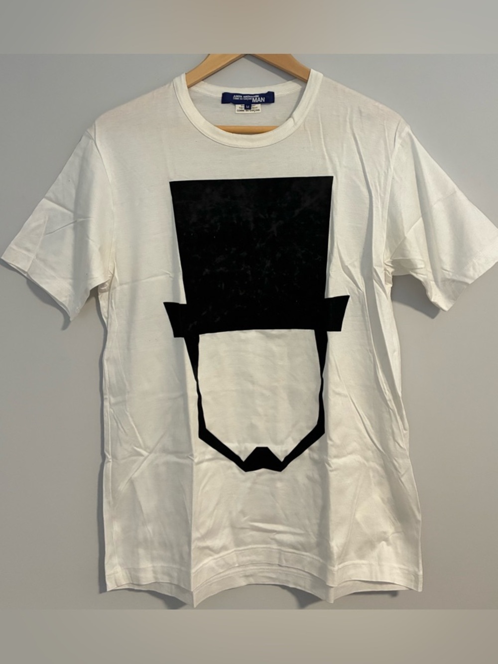 Junya Watanabe White Short-Sleeve Tee with Black velvet Top Hat Graphic